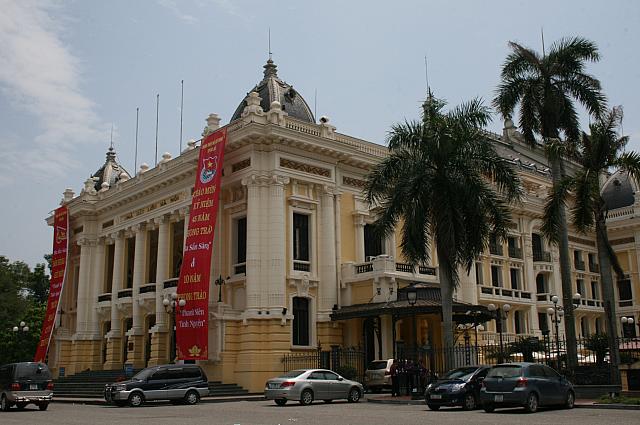 ハノイのオペラハウス ベトナムナビ