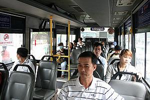 ホーチミン・タンソンニャット空港から市バスで市内へ タンソンニャット空港 バス市バス