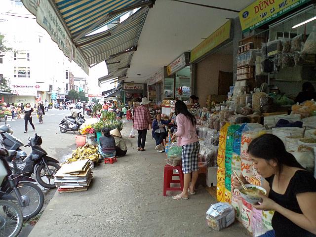 ダナンの二大市場 コン市場とハン市場 ベトナムナビ