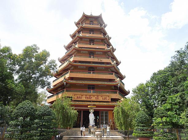七重の塔がこの寺院のシンボル的存在です。