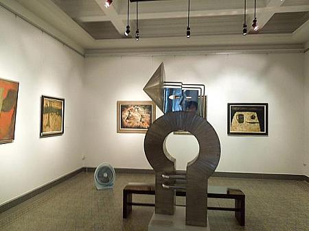 ベトナム人芸術家の作品を愛でよう、美術博物館