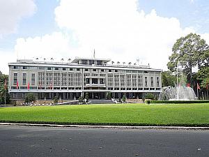 統一会堂。ベトナム戦争が終結した場所であり、旧大統領官邸です