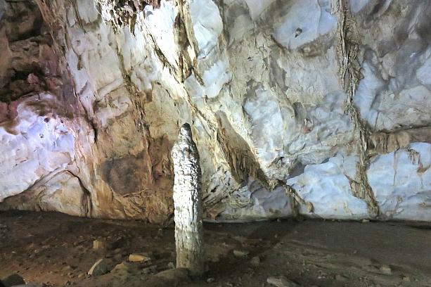 2億年以上前にできた圧倒的スケールの洞窟