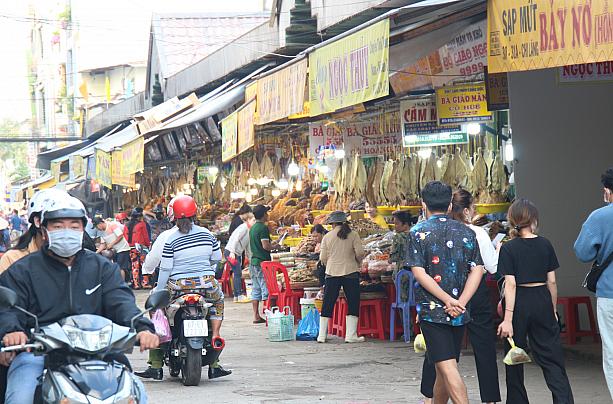 ベトナム人観光客も多くいます。コロナ後は外国人も多く訪れる人気観光地です
