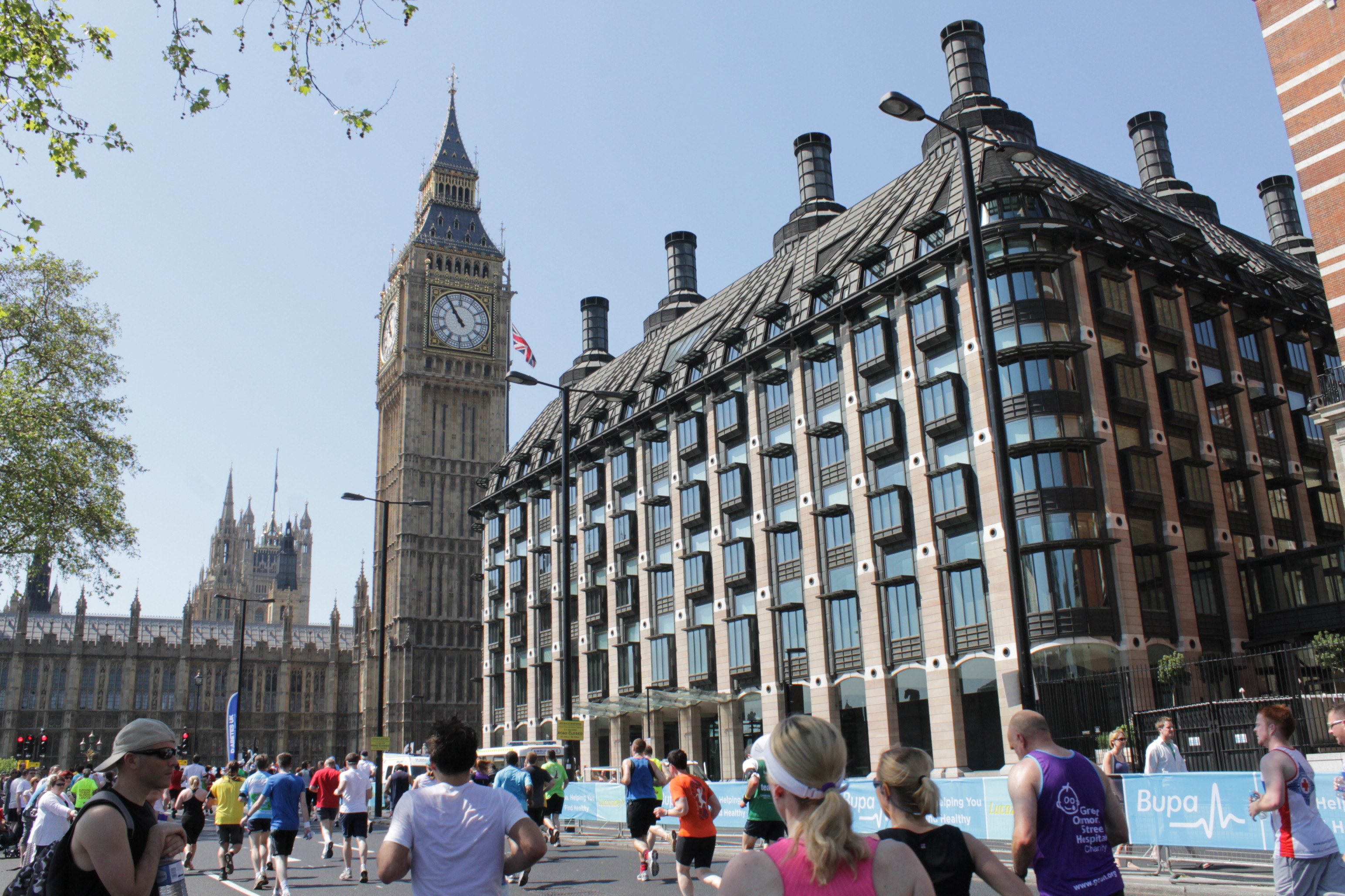 国会議事堂の時計塔 ビッグベン が突然改名 ロンドンナビ