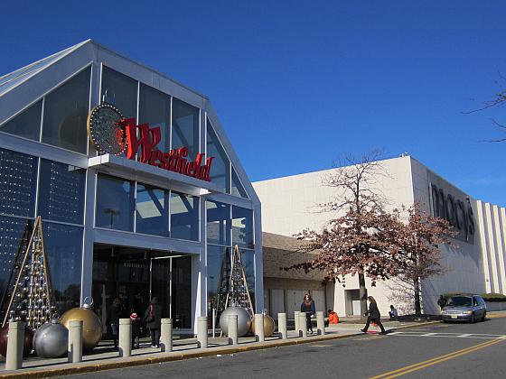 hollister garden state mall