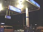 2.青い看板のガソリンスタンドが左手に見えたらその角を左に曲がり