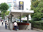 地下鉄３号線・新盆唐線ヤンジェ（良才・Yangjae・342/D08）駅１番出口を出て、道なりに進みます。　