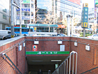 １．地下鉄１・２号線シチョン（市庁・City Hall・132/201）駅８番出口を出て