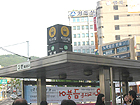 地下鉄２号線パンベ（方背・Bangbae・225）駅3番出口を出て、