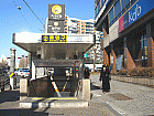 地下鉄３号線アックジョン（狎鴎亭・Apkgujeong・336）駅２番出口を出て