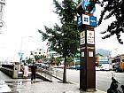 地下鉄１号線ナンポ（南浦・Nampo）駅１番出口を出てまっすぐ進み、一つ目の角（ピザ屋さんがあります）を右に曲がり直進。