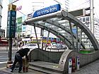 地下鉄４号線ミョンドン（明洞・Myeong-dong・424）駅４番出口を出て