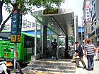 地下鉄３号線アックジョン（狎鴎亭・Apkgujeong・336）駅５番出口を出て