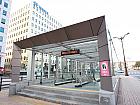 ソウル地下鉄9号線クッケウィサダン（国会議事堂・National Assembly・914）駅４番出口を出ます。
