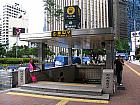 地下鉄２号線ウルチロイック（乙支路入口・Euljiro 1(il)-ga・202）駅６番出口を出て、道なりに進みます。