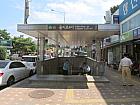 地下鉄２・５号線ウルチロサーガ（乙支路４街・Euljiro-4(sa)ga・204/535）駅８番出口を出て
