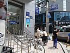 ３つめの交差点（左角に釜山銀行、右手に海雲台市場有り）を左に曲がり、