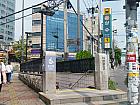 地下鉄6号線サンス(上水･sangsoo･623)駅の1番出口を出てそのまままっすぐ４００ｍほど進み、駐車場通りを過ぎ、