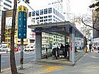 地下鉄４号線ミョンドン（明洞・Myeong-dong・424）駅３番出口を出て