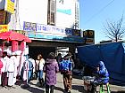 地下鉄４号線フェヒョン（会賢・Hoehyeon・425）駅５番出口を出て