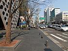 左へ進みます。