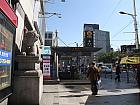 地下鉄４号線ミョンドン（明洞、Myeong-dong・424）駅5番出口をでてまっすぐ進むと、