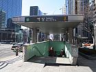 地下鉄２号線ヨクサム（駅三・yoksam・221）駅8番出口を出て、