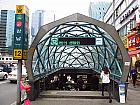 地下鉄２号線・新盆唐線（江南・Gangnam・222/D07）駅１２番出口を出て、そのまま直進。