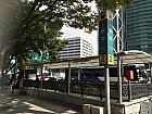 地下鉄１号線チョンガク（鐘閣・Jonggak）駅２番出口を出て、まっすぐ進みます。