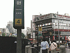 地下鉄６号線イテウォン（梨泰院・itaewon・630）駅４番出口を出て