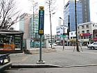 地下鉄２・４・５号線トンデムンヨクサムナコンウォン（東大門歴史文化公園・Dongdaemun History&Culcure Park・205/422/536）（旧東大門運動場）駅５番出口出てすぐ右へ。