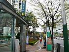 地下鉄6号線マポグチョン（麻浦区庁・Mapo-gu Office・620）駅の8番出口を出ます