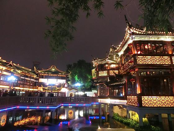 寒いけど 夜の 豫園商城 を散策しました 上海ナビ