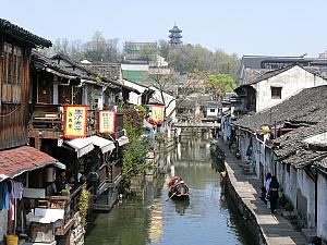 中国骨董　旧家蔵、油絵名作【中国紹興水郷風景】高級額縁入り 中国骨董 旧家蔵、油絵名作【中国紹興水郷風景】高級額縁入り