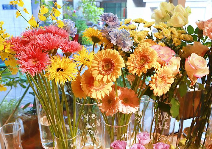 花屋さん花台 東京都練馬区の花屋「DESK flower designs（桜台花園）」をご紹介