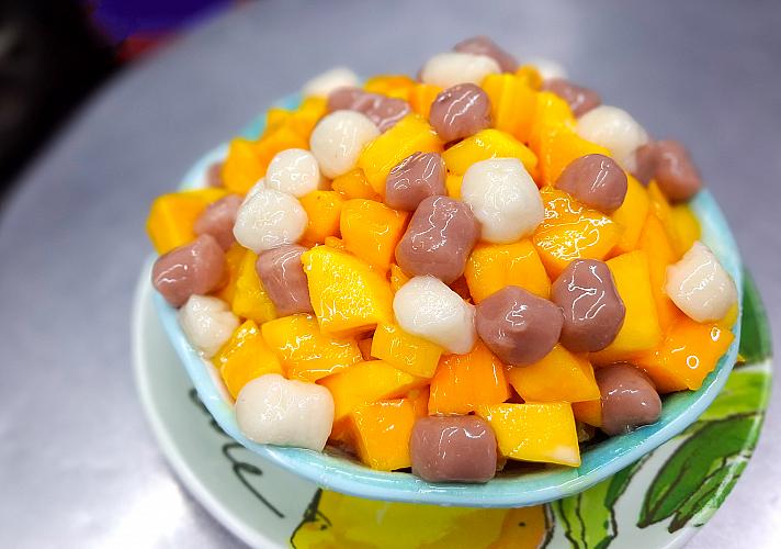 台湾マンゴーかき氷】南機場夜市エリアにあるスイーツ店「糖品角屋」が