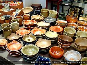 台湾のアンティーク店で購入 陶器 3つ 台湾の陶芸の街、鶯歌の「立晶窯」台湾雑貨好きな人にオススメ | 美麗